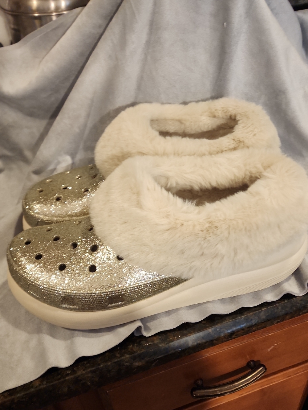 CROCS Glitter Faux Fur Lined Slip-On Clog - Gold/Cream